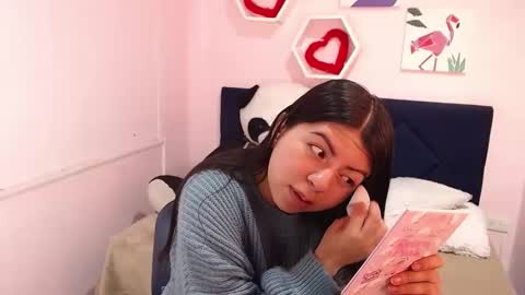 Snapshot of karolineburnx chatting on 02-26-25, 02:46 Isa online show from 02-26-25, 02:46