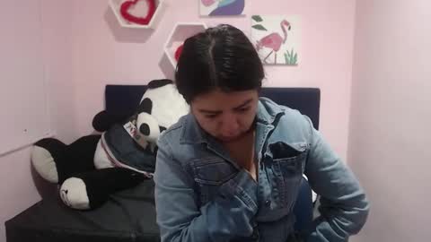 Snapshot of karolineburnx chatting on 02-28-25, 08:42 Isa online show from 02-28-25, 08:42