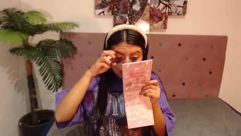 Snapshot of karolineburnx chatting on 03-04-25, 06:47 Isa online show from 03-04-25, 06:47