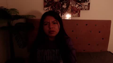 Snapshot of karolineburnx chatting on 03-04-25, 12:55 Isa online show from 03-04-25, 12:55