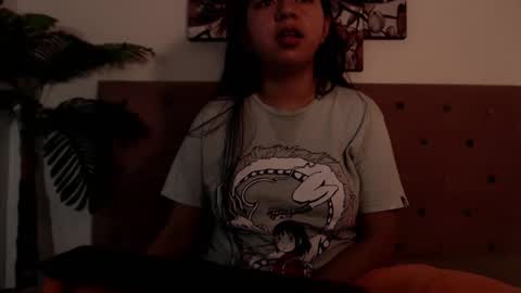 Snapshot of karolineburnx chatting on 03-06-25, 05:54 Isa online show from 03-06-25, 05:54