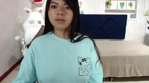 Snapshot of karolineburnx chatting on 09-18-25, 04:25 Isa online show from 09-18-25, 04:25