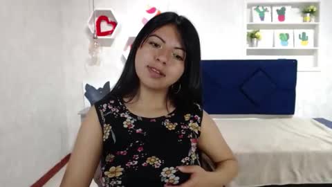 Snapshot of karolineburnx chatting on 09-29-25, 11:15 Isa online show from 09-29-25, 11:15