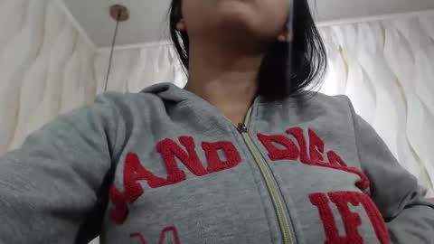 Snapshot of karolineburnx chatting on 11-20-25, 11:10 Isa online show from 11-20-25, 11:10