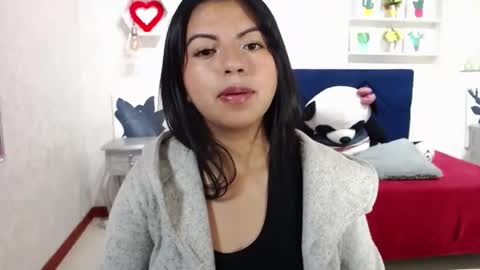 Snapshot of karolineburnx chatting on 11-21-25, 04:55 Isa online show from 11-21-25, 04:55