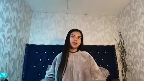 Snapshot of karolineburnx chatting on 01-16-26, 04:05 Isa online show from 01-16-26, 04:05