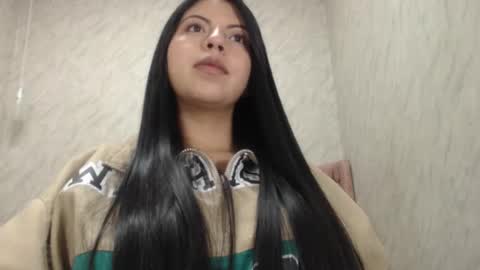 Snapshot of karolineburnx chatting on 02-01-26, 07:29 Isa online show from 02-01-26, 07:29