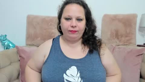 Snapshot of karolinejoyy chatting on 02-28-25, 08:50 KarolineJoyy online show from 02-28-25, 08:50