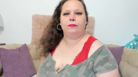 Snapshot of karolinejoyy chatting on 09-13-25, 07:02 KarolineJoyy online show from 09-13-25, 07:02