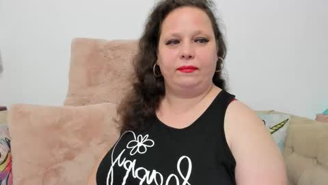 Snapshot of karolinejoyy chatting on 12-05-25, 08:49 KarolineJoyy online show from 12-05-25, 08:49