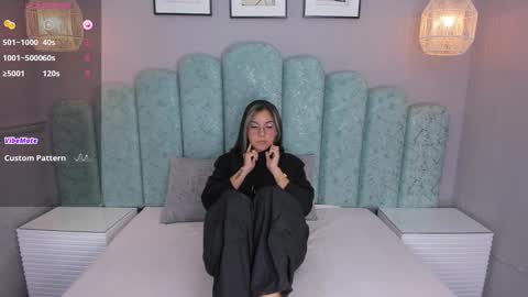 Snapshot of karoll_santos chatting on 02-05-25, 06:56 Karol Santos online show from 02-05-25, 06:56
