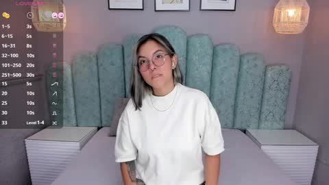 Snapshot of karoll_santos chatting on 02-06-25, 03:59 Karol Santos online show from 02-06-25, 03:59