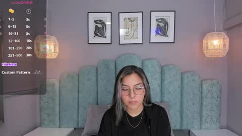 Snapshot of karoll_santos chatting on 02-12-25, 03:40 Karol Santos online show from 02-12-25, 03:40