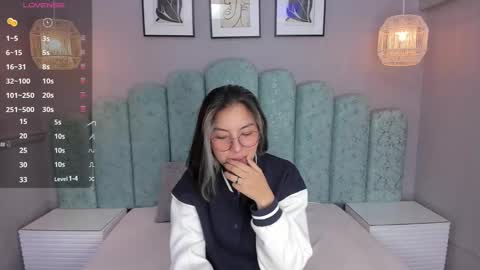 Snapshot of karoll_santos chatting on 02-23-25, 03:56 Karol Santos online show from 02-23-25, 03:56