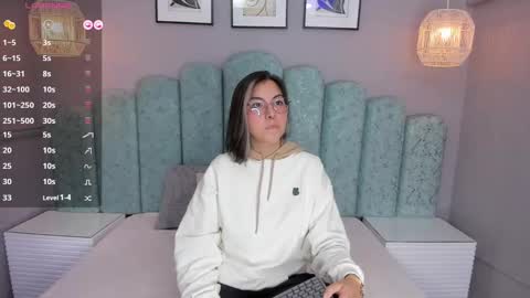 Snapshot of karoll_santos chatting on 02-25-25, 04:14 Karol Santos online show from 02-25-25, 04:14