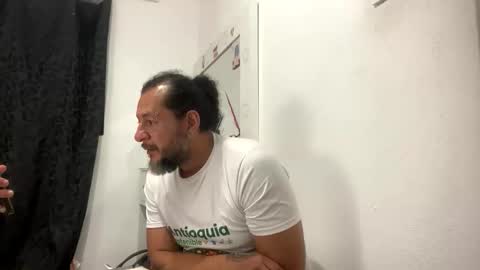 Snapshot of karu_hard chatting on 01-14-26, 03:23 Karu online show from 01-14-26, 03:23