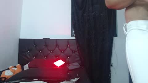 Snapshot of karu_hard chatting on 01-15-26, 02:05 Karu online show from 01-15-26, 02:05