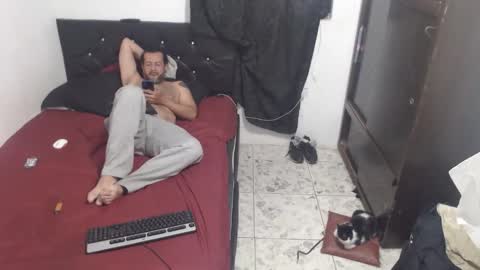 Snapshot of karu_hard chatting on 01-18-26, 12:47 Karu online show from 01-18-26, 12:47