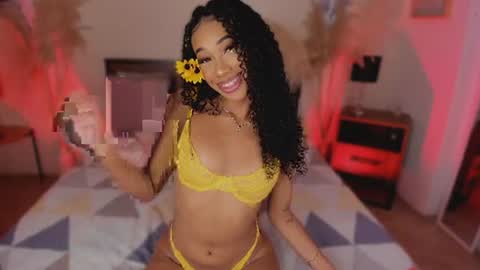Snapshot of karymoon chatting on 06-19-26, 06:45 Kary Moon online show from 06-19-26, 06:45