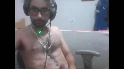 Snapshot of kasadocarente chatting on 03-10-26, 05:01 kasadocarente online show from 03-10-26, 05:01