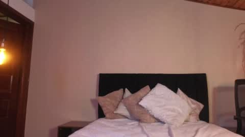 Snapshot of kassandra_james chatting on 08-05-26, 01:14 kassandra james online show from 08-05-26, 01:14