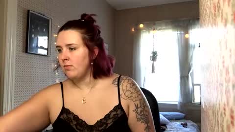 Snapshot of kassandraqueen69 chatting on 10-16-25, 01:45 Kass online show from 10-16-25, 01:45