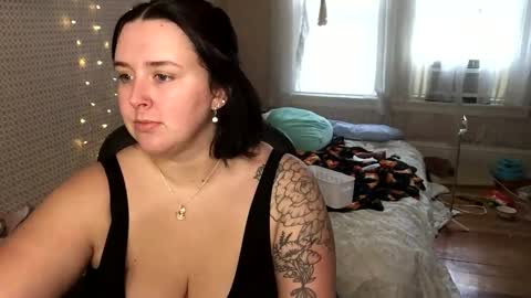 Snapshot of kassandraqueen69 chatting on 10-20-25, 01:55 Kass online show from 10-20-25, 01:55