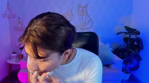 Snapshot of kassmonroe chatting on 09-14-25, 07:02 kassmonroe online show from 09-14-25, 07:02
