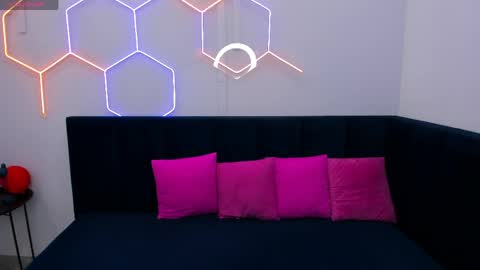 kat__cat online show from 04-14-26, 01:33