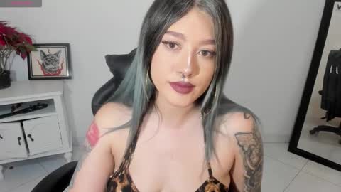 Alicia online show from 11-21-25, 09:02