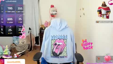 Snapshot of kat_ly_chan chatting on 12-17-24, 12:01 Kat       online show from 12-17-24, 12:01