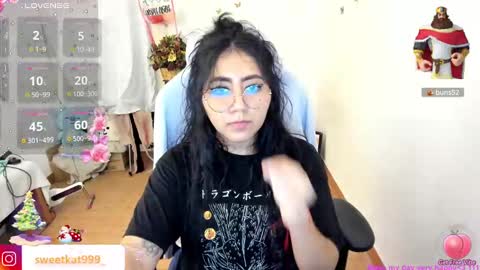 Snapshot of kat_ly_chan chatting on 12-22-24, 09:53 Kat       online show from 12-22-24, 09:53