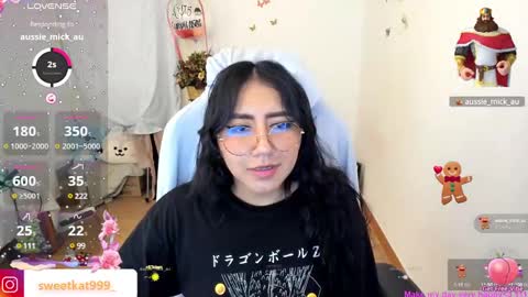 Snapshot of kat_ly_chan chatting on 12-25-24, 04:11 Kat       online show from 12-25-24, 04:11