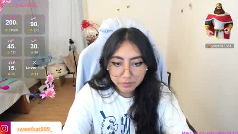 Snapshot of kat_ly_chan chatting on 01-29-25, 03:58 Kat       online show from 01-29-25, 03:58