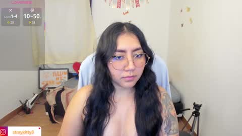 Snapshot of kat_ly_chan chatting on 10-04-25, 05:22 Kat       online show from 10-04-25, 05:22