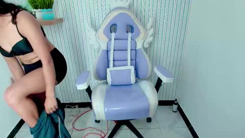 Snapshot of kataleya_018 chatting on 09-12-25, 01:17 kataleya online show from 09-12-25, 01:17