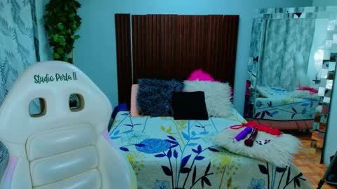 Snapshot of kataleya_29 chatting on 05-21-26, 08:38 kate online show from 05-21-26, 08:38