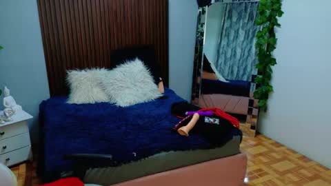 Snapshot of kataleya_29 chatting on 06-06-26, 12:43 kate online show from 06-06-26, 12:43