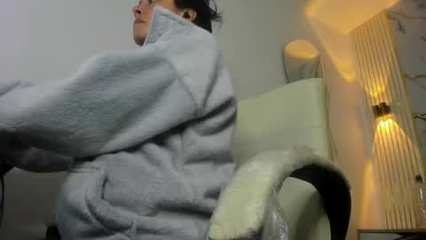 kataleya_bella online show from 05-25-26, 06:58