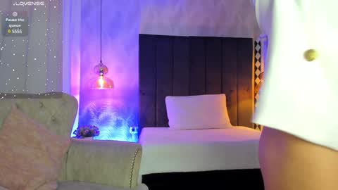Snapshot of kataliina_18 chatting on 01-11-25, 11:56 Kat online show from 01-11-25, 11:56