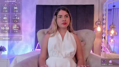Snapshot of kataliina_18 chatting on 02-11-25, 06:11 Kat online show from 02-11-25, 06:11