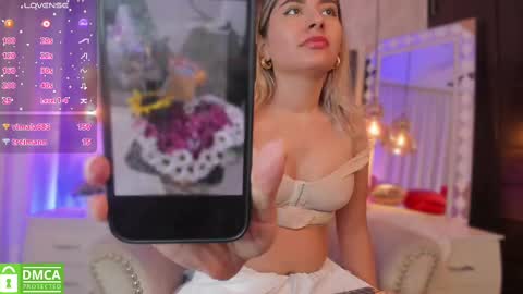 Snapshot of kataliina_18 chatting on 02-14-25, 03:05 Kat online show from 02-14-25, 03:05