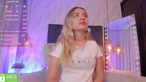 Snapshot of kataliina_18 chatting on 03-10-25, 06:01 Kat online show from 03-10-25, 06:01