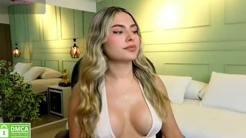 Snapshot of kataliina_18 chatting on 09-25-25, 11:47 Kat online show from 09-25-25, 11:47