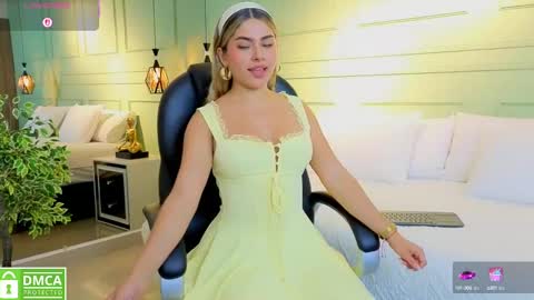 Snapshot of kataliina_18 chatting on 10-07-25, 11:51 Kat online show from 10-07-25, 11:51