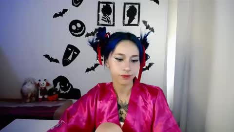 Snapshot of katara_a chatting on 10-14-25, 03:46 Maca online show from 10-14-25, 03:46