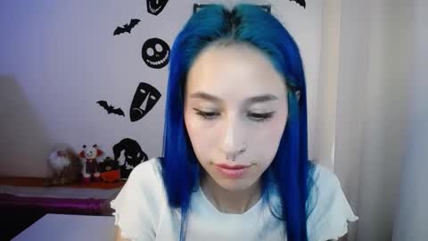 Snapshot of katara_a chatting on 10-24-25, 02:35 Maca online show from 10-24-25, 02:35