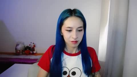 Snapshot of katara_a chatting on 11-21-25, 01:43 Maca online show from 11-21-25, 01:43