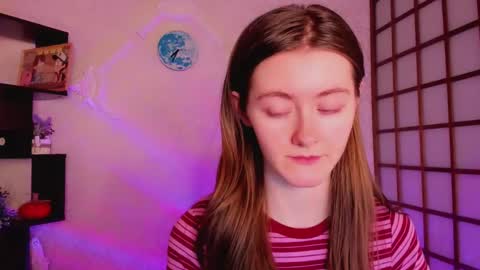 Snapshot of kate_cuddle chatting on 12-11-24, 05:32 Kate online show from 12-11-24, 05:32