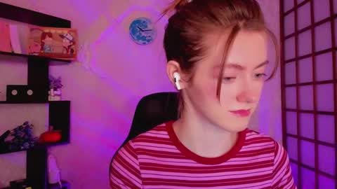 Snapshot of kate_cuddle chatting on 12-13-24, 02:10 Kate online show from 12-13-24, 02:10